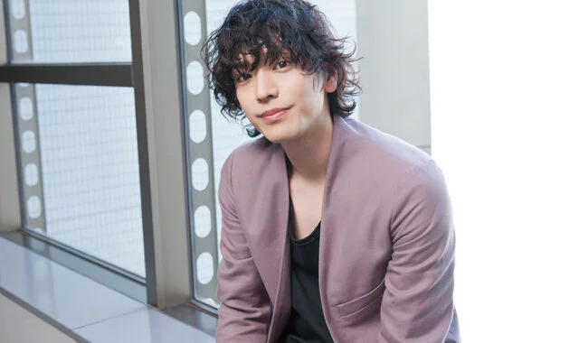 舞台や映画でも活躍！ジュノンボーイ出身・黒羽麻璃央のプロフィールは？